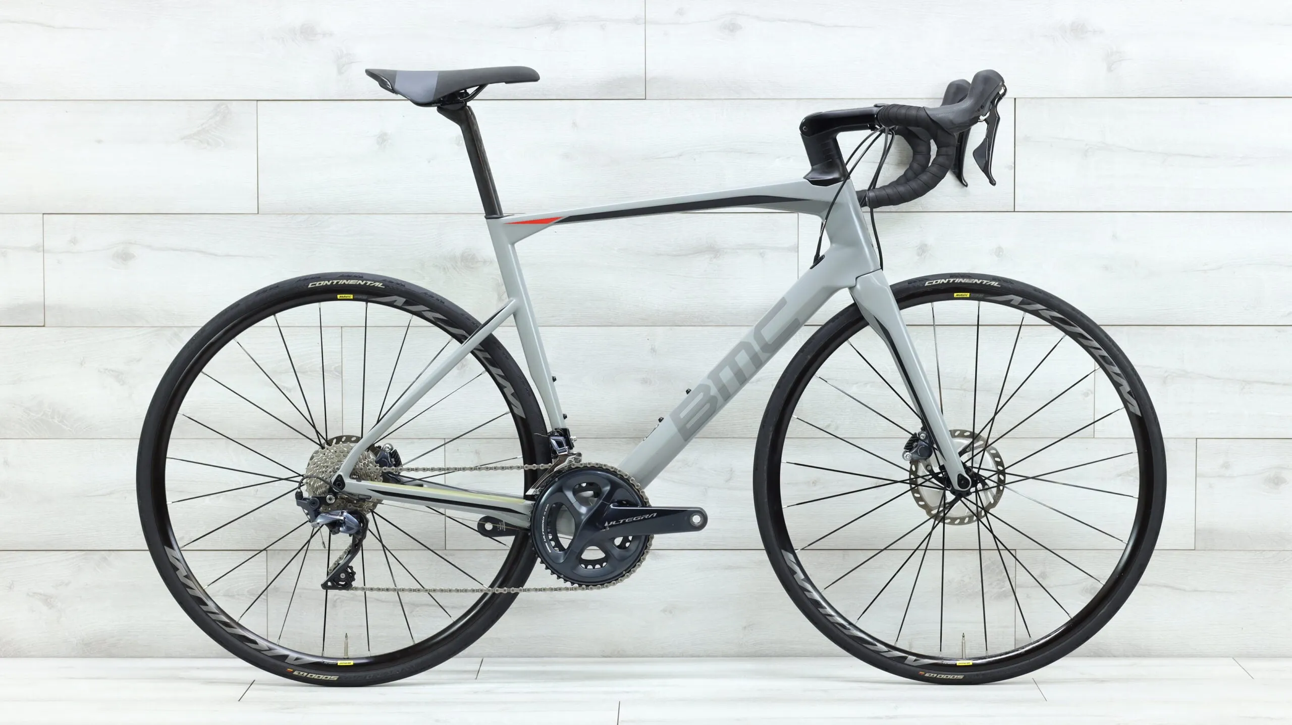 2019 BMC Roadmachine 02 TWO  Road Bike - 56cm