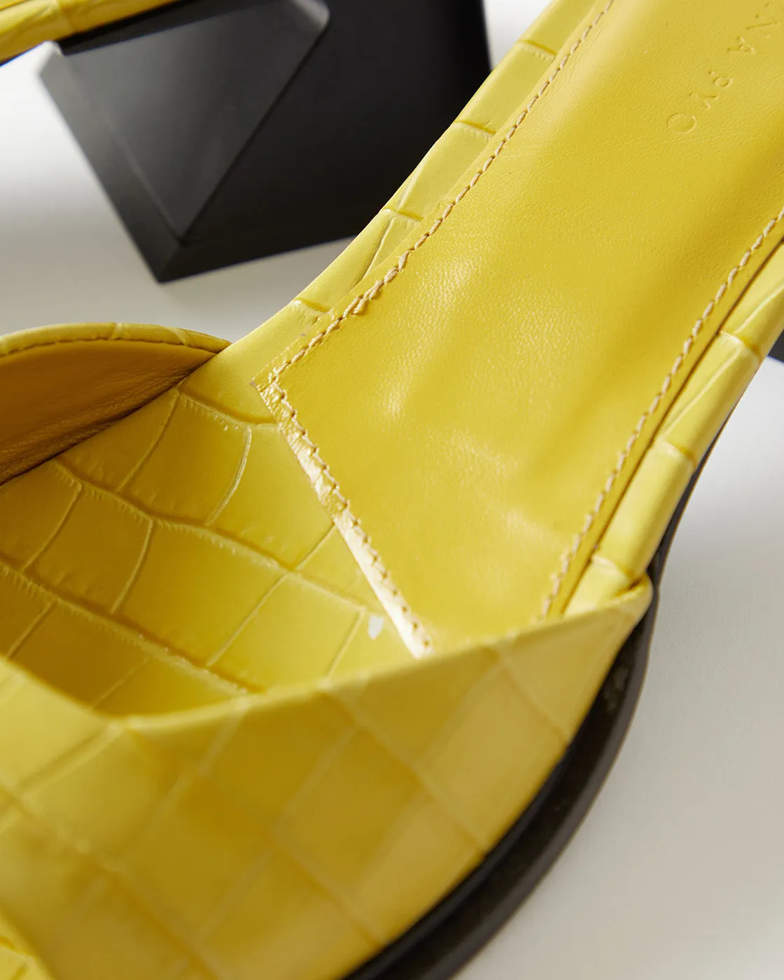 Annie Sandals Leather Emboss Croc Yellow