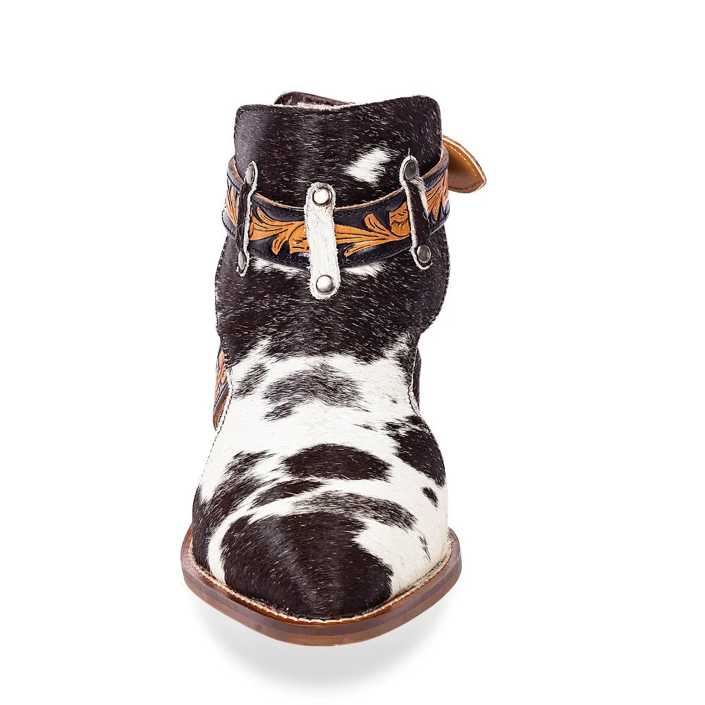 Beth Jane Boot In White And Black Hide