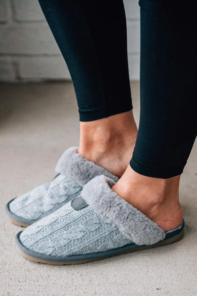 Cable Knit Faux Fur Slippers