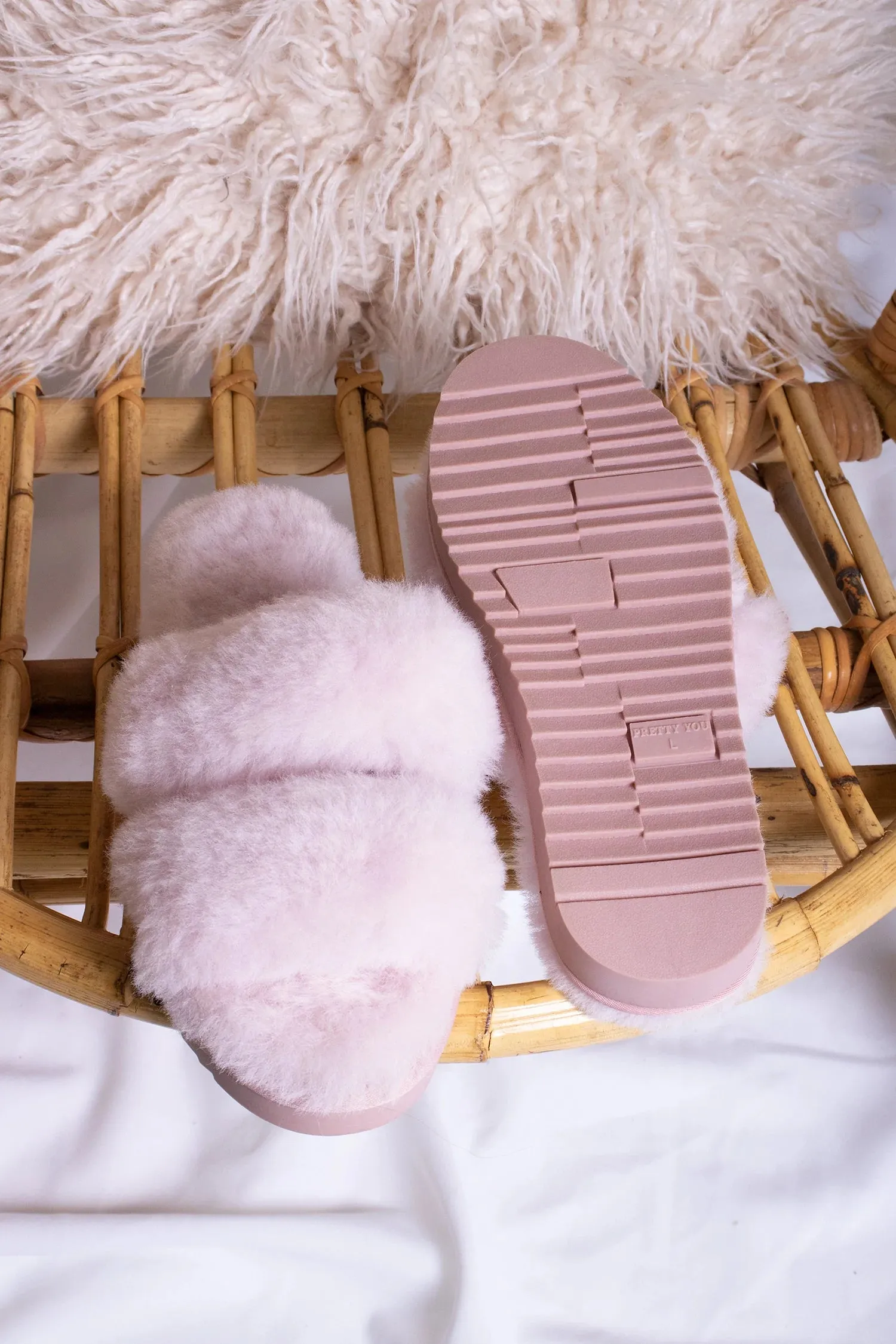 Pretty You London Jinx Natural sheepskin Open Toe Slider Slippers in Rose